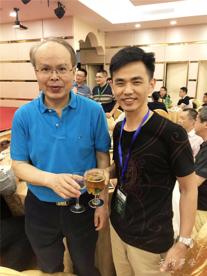 天階聲學(xué)公司李總與李國華教授合影 天階聲學(xué)公司李總與李國華教授合影